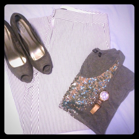 Liz Claiborne Pants - ❤ SOLD Liz Claiborne Grey Stripe Seersucker Pant ❤