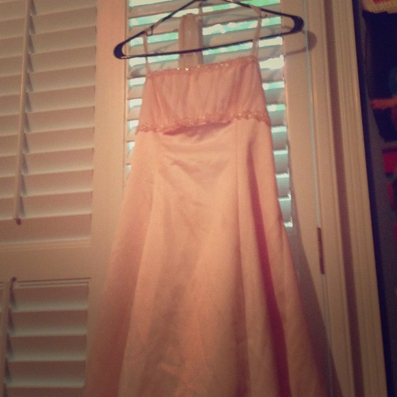 Is almost new wore it once