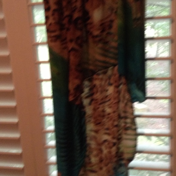 High low dress - Picture 2 of 2