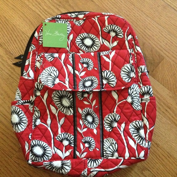 NWT Vera Bradley backpack in Deco Daisy