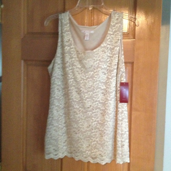 Cream colored lace dressy tank top
