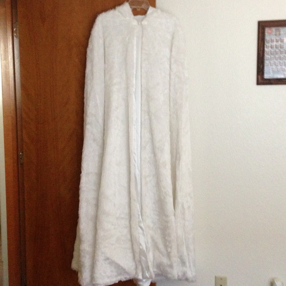 Faux fur wedding cape