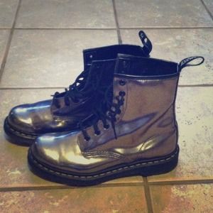 Dr. Marten Low Boots