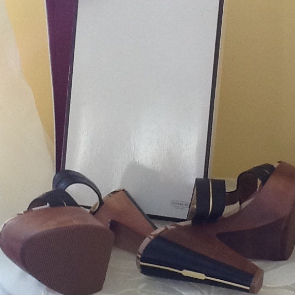 Coach authentic. - Picture 3 of 4