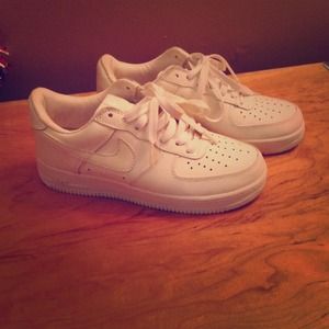 •SOLD• NIKE Air Force 1 Shoes