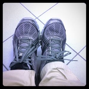 Avia running Tennis Shoes