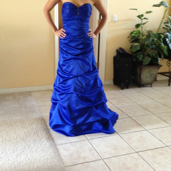Cobalt blue gown - Picture 2 of 4