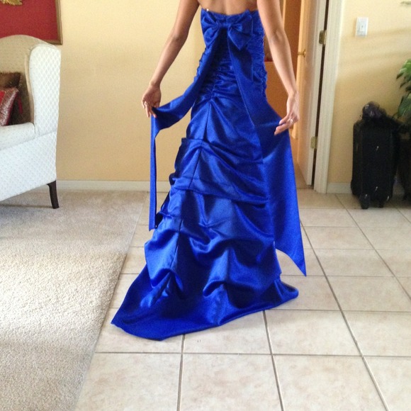 Cobalt blue gown - Picture 3 of 4