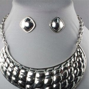 Bib Necklace & Earring Set
