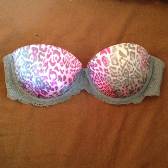 VS PINK strapless push-up bra - Picture 1 of 4