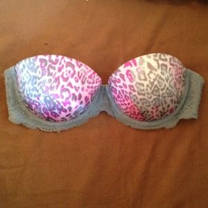 VS PINK strapless push-up bra
