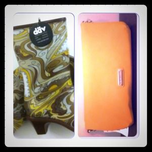 Bundle for @hrhcarol !