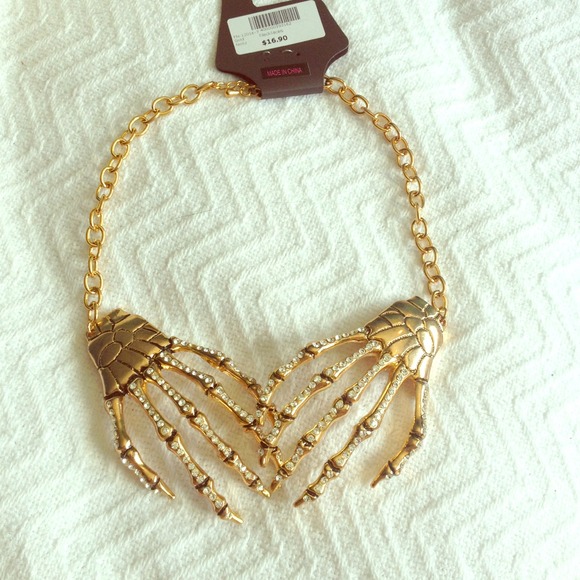 Love Culture Blingy Gold Skull Necklace