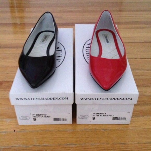 Steve Madden Patent Flats Black / Red Size 9