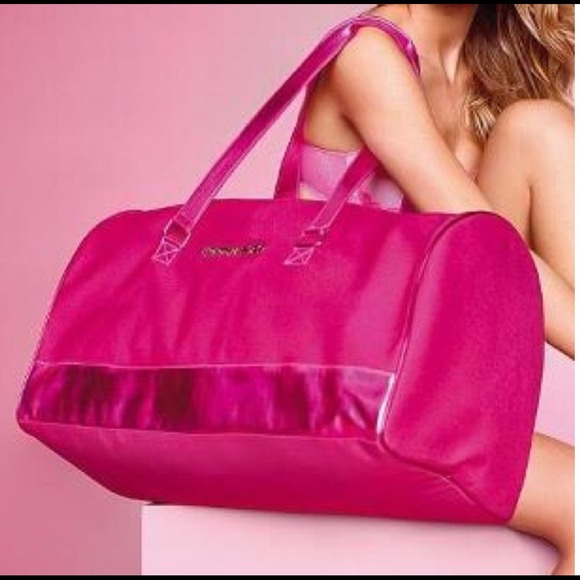 Sold❌❌Victorias Secret duffle!!!