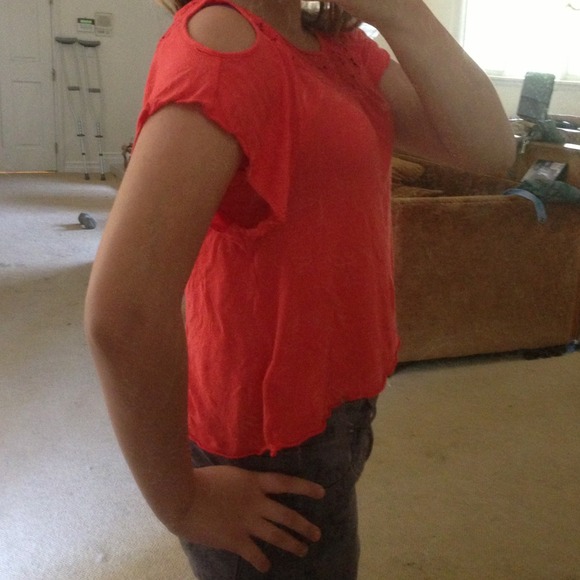 Red-Orange Top - Picture 2 of 4
