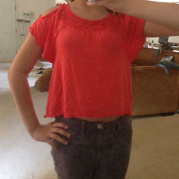 Red-Orange Top - Picture 3 of 4