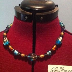 NWOT NECKLACE AND MATCHING EARRINGS