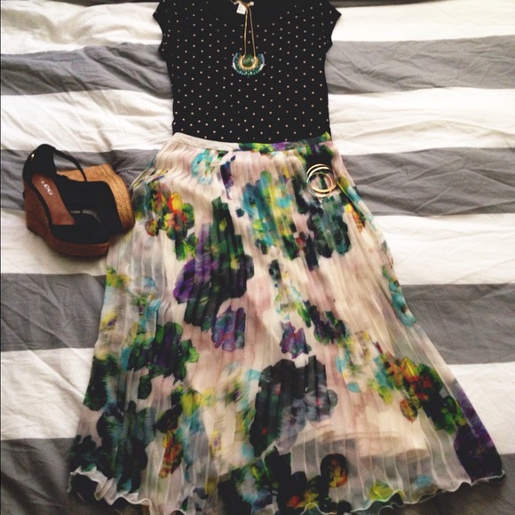 Floral pleated chiffon skirt
