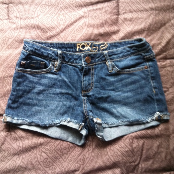 Fox cut off denim shorts with nice back pockets.