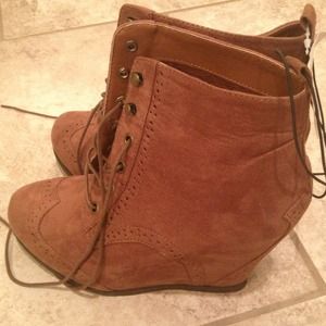 SOLD Mossimo women's boots. 8.5