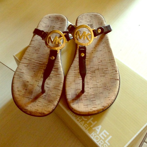 Sold - Picture 1 of 2