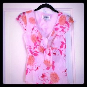 gorgeous ladies blouse. Bob Mackie brand!