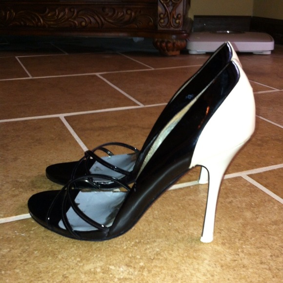 Guess Shoes - Guess heels