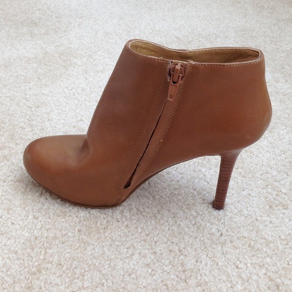 ❌Sold❌Reserve for @alyciamassey 🎀host pick🎀 - Picture 2 of 4