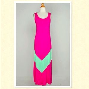 CHEVRON PRINT MAXI DRESS