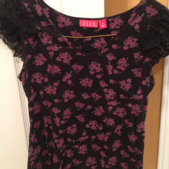 Elle cute summer top