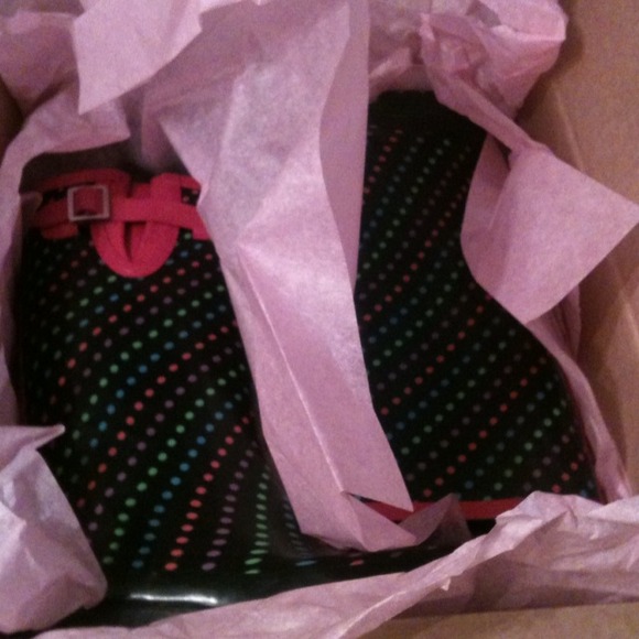 Shipped - Picture 2 of 4