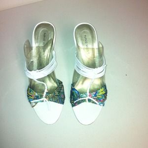 White high heel shoes