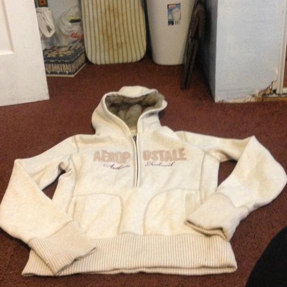 Barely worn Aeropostale half zip hoodie