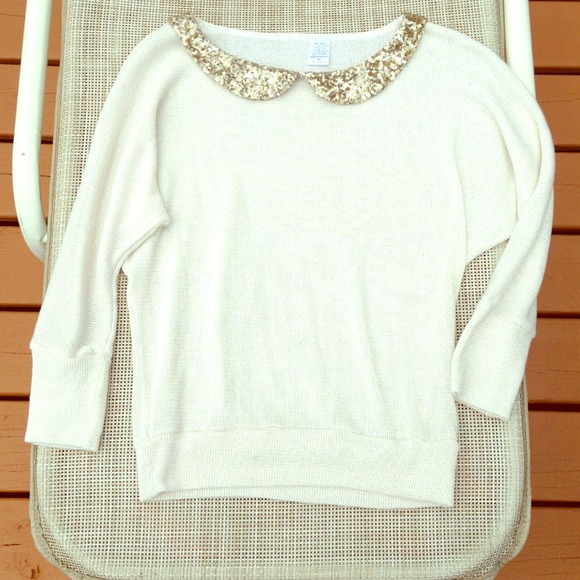 Sweater with Gold sequined Peter Pan collar