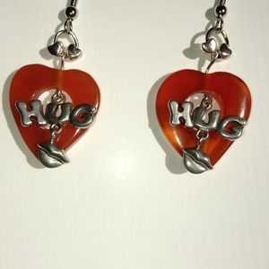 Heart "hug-n-kiss" Dangle Earrings