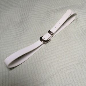💰NEW SALE!⬇White Vegan Leather Belt