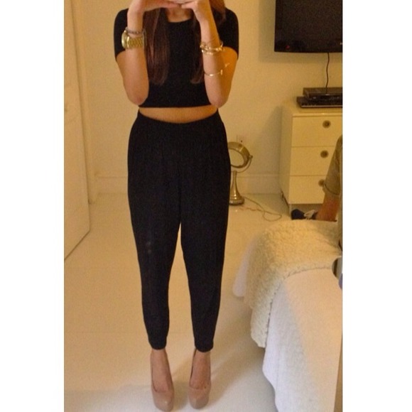 Cotton harem pants, flowy shirt, & cross necklace - Picture 2 of 2