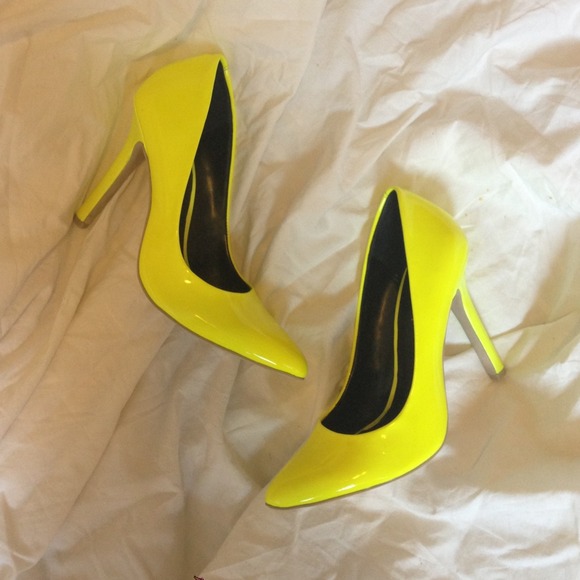 Sole Society  Shoes - 🔻REDUCED!🔻 Neon Yellow Pumps