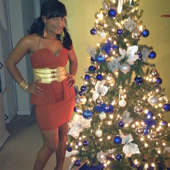 Dresses & Skirts - Dress