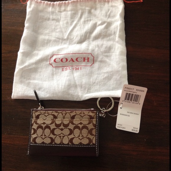 🚫SOLD🚫 Coach Coin Purse/Keychain - Picture 2 of 3