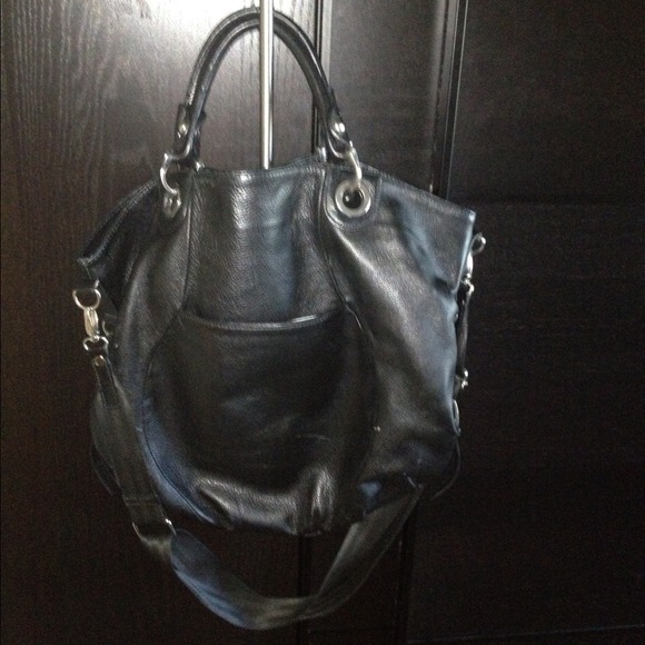 HUGE BLK leather tote. Great condition!!