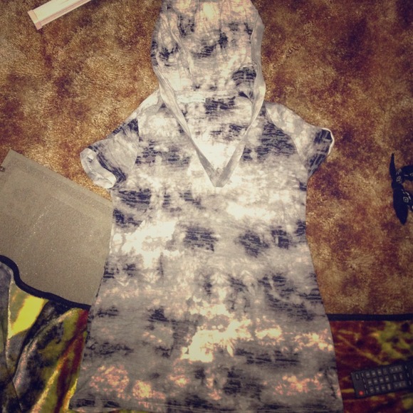 Size XL Maurice's burnout t-shirt hoodie