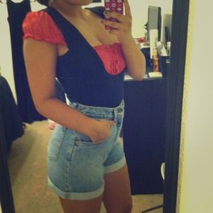 Levi's size 7 and pinup top size small bundle