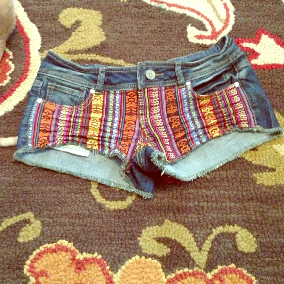 Almost Famous Shorts - Picture 1 of 2