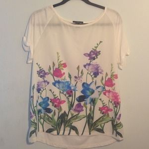 White floral top 🌸🌺