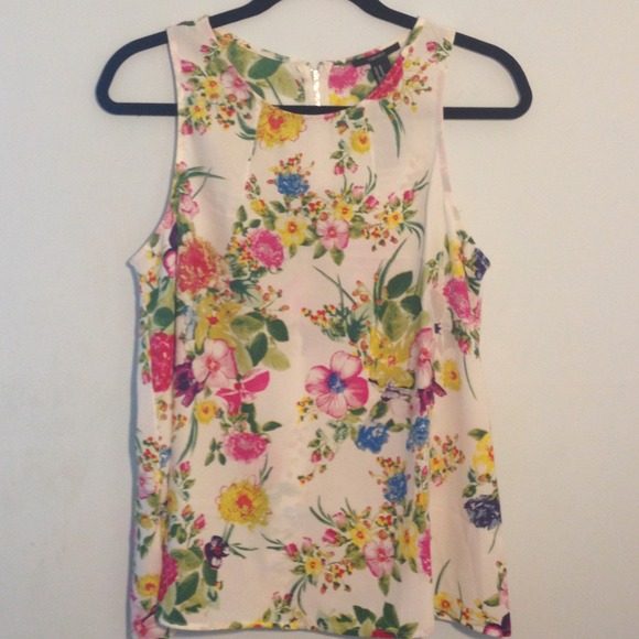 Floral tank 💐