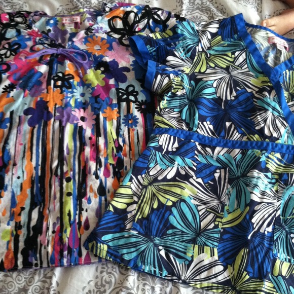 🚫Hold for @woaahitangelx3🚫Koi scrub tops