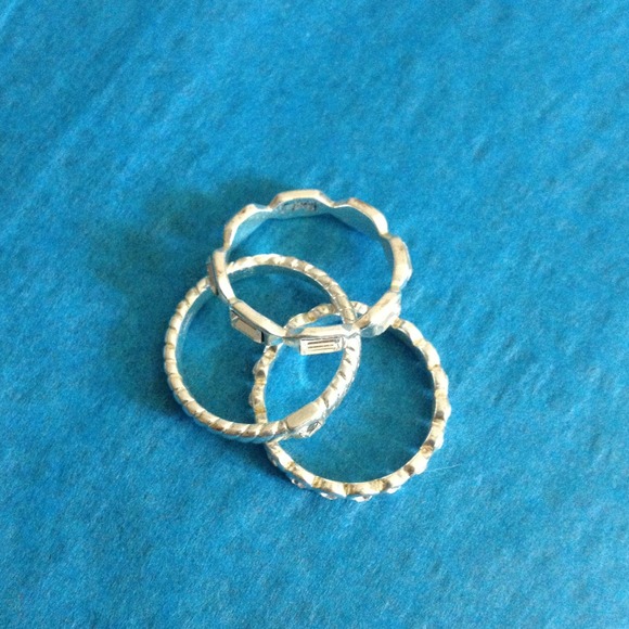 🚫SOLD🚫3 ring set🚫SOLD🚫 - Picture 3 of 3