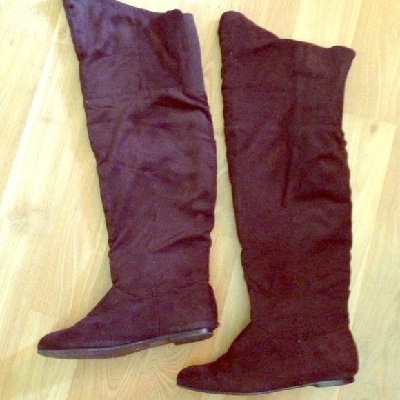 SOLD THROUGH PP👢TALL BROWN BOOTS👢